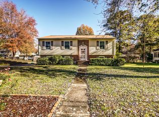 219 Biltmore Dr, Colonial Heights, VA 23834