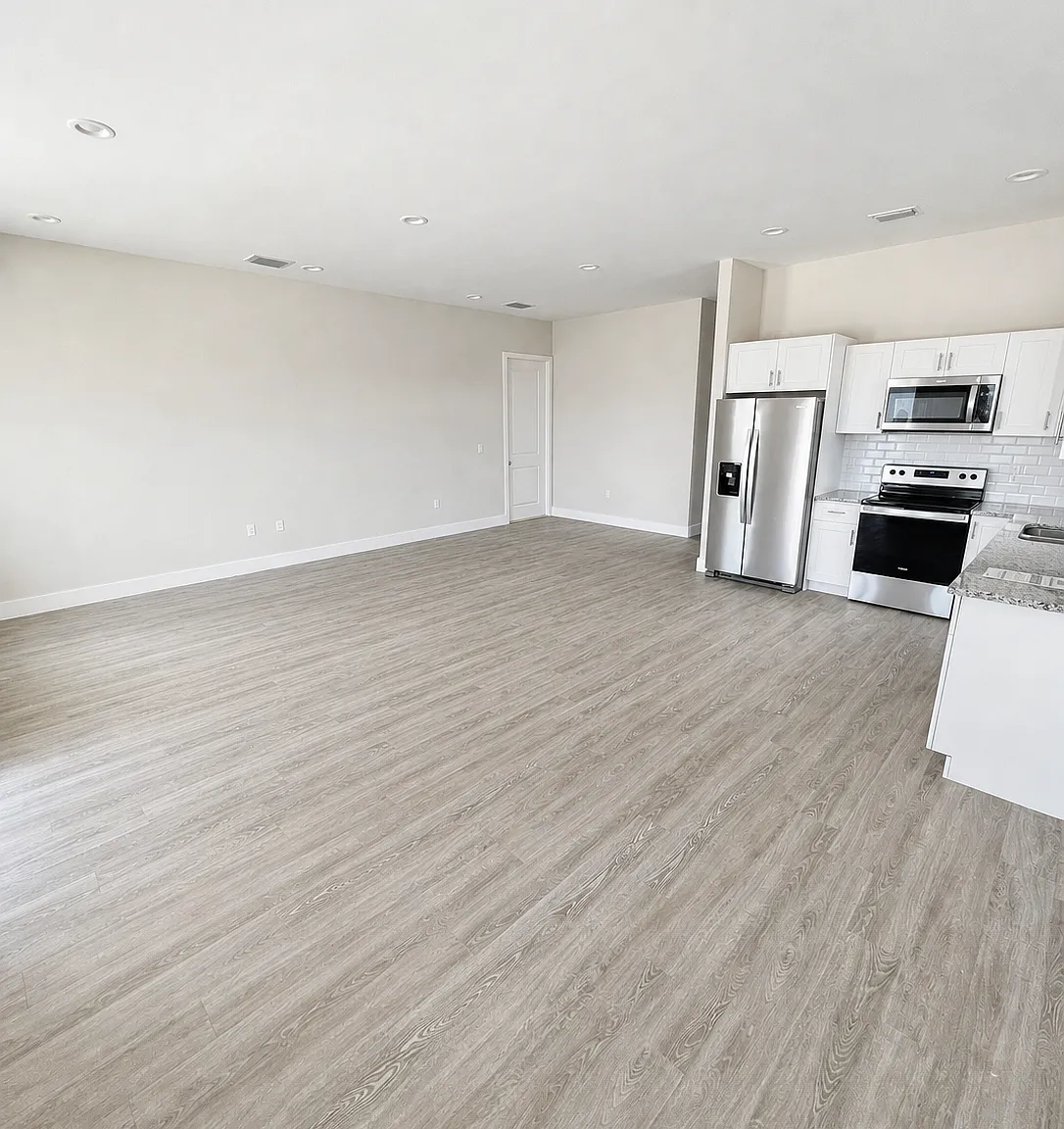 3 bed, 1500 sqft, $1,700 — Photo 4
