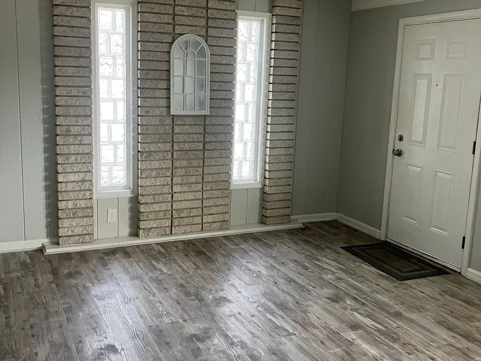 3 bed, 1006 sqft, $1,695 — Photo 4