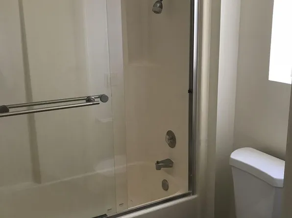 1403 F Ave (The Pines)