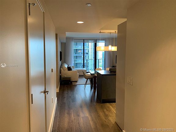 4th image of 1010 Brickell Ave Unit 2410