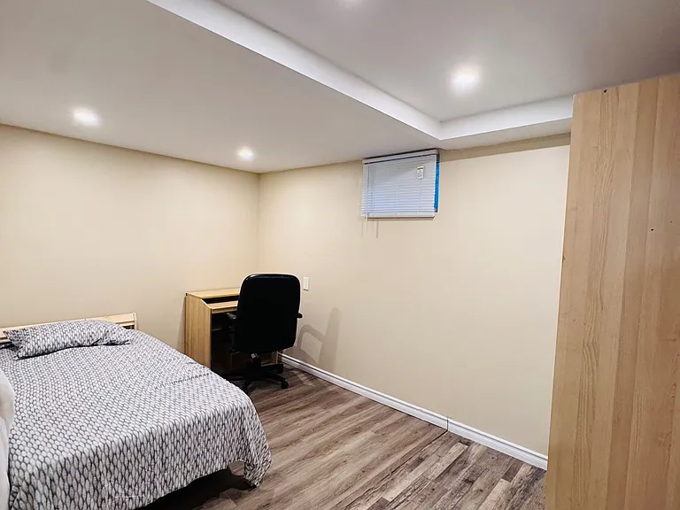 170 Louth St #BASEMENT — Photo 19