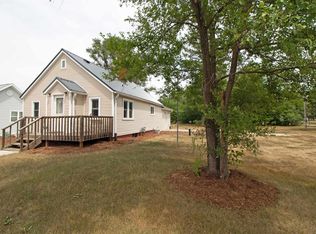 18680 S Wisconsin Ave, Muscoda, WI 53573