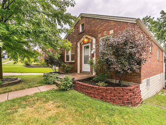 3rd image of 9403 Daisy Ln