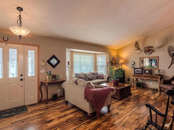 3rd image of 704 S Osprey Dr