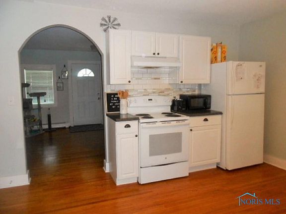4th image of 218 W Buckeye Ave