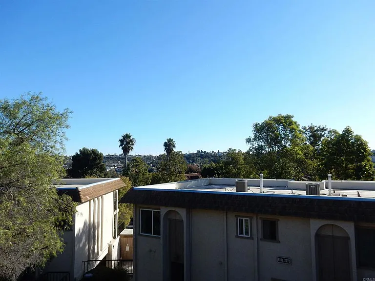 2374 Caringa Way — Photo 39