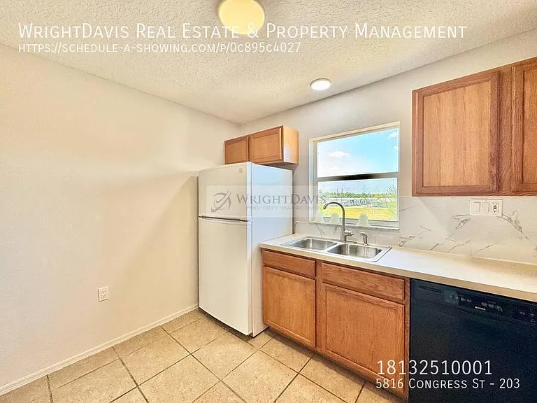 5816 Congress St #203 — Photo 9