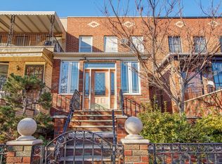 2158 38th St, Astoria, NY 11105