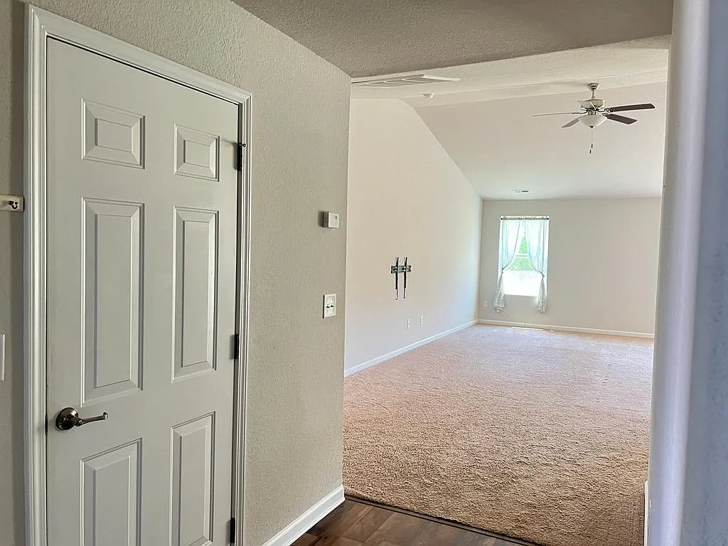 3 bed, 1525 sqft, $1,895 — Photo 3