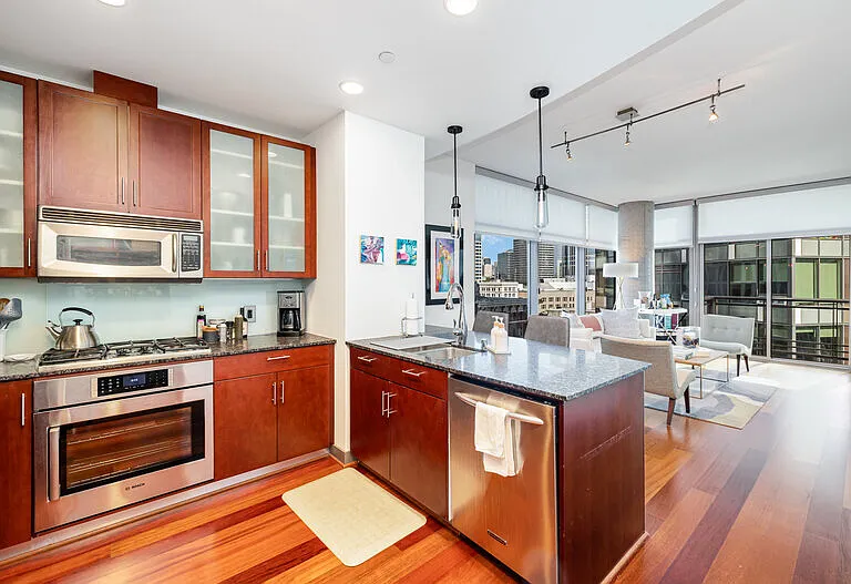 2033 2nd Ave #1110 — Photo 8