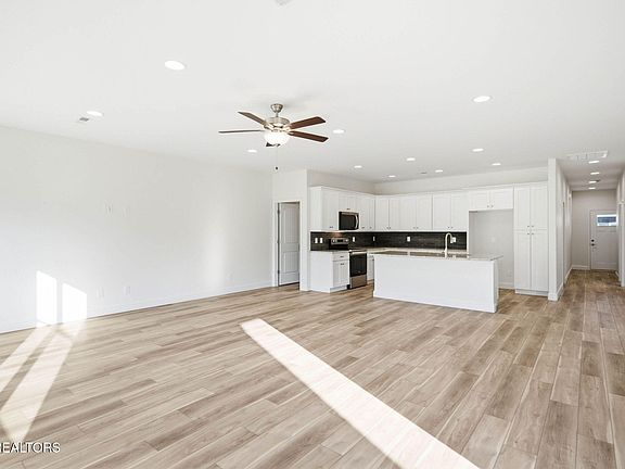 2nd image of 1508 Sunrise Crest Ln