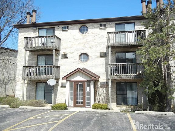 3rd image of 1846 N Goodwin Dr APT 1A