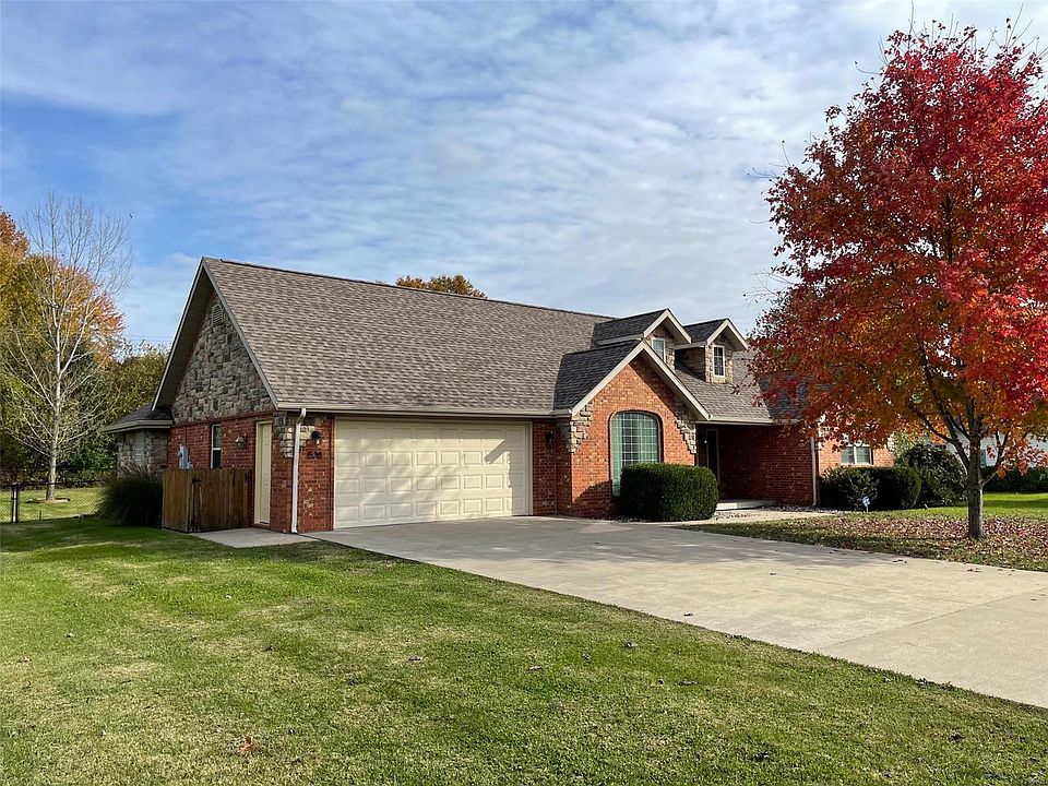 2nd image of 1538 Indian Creek Rd