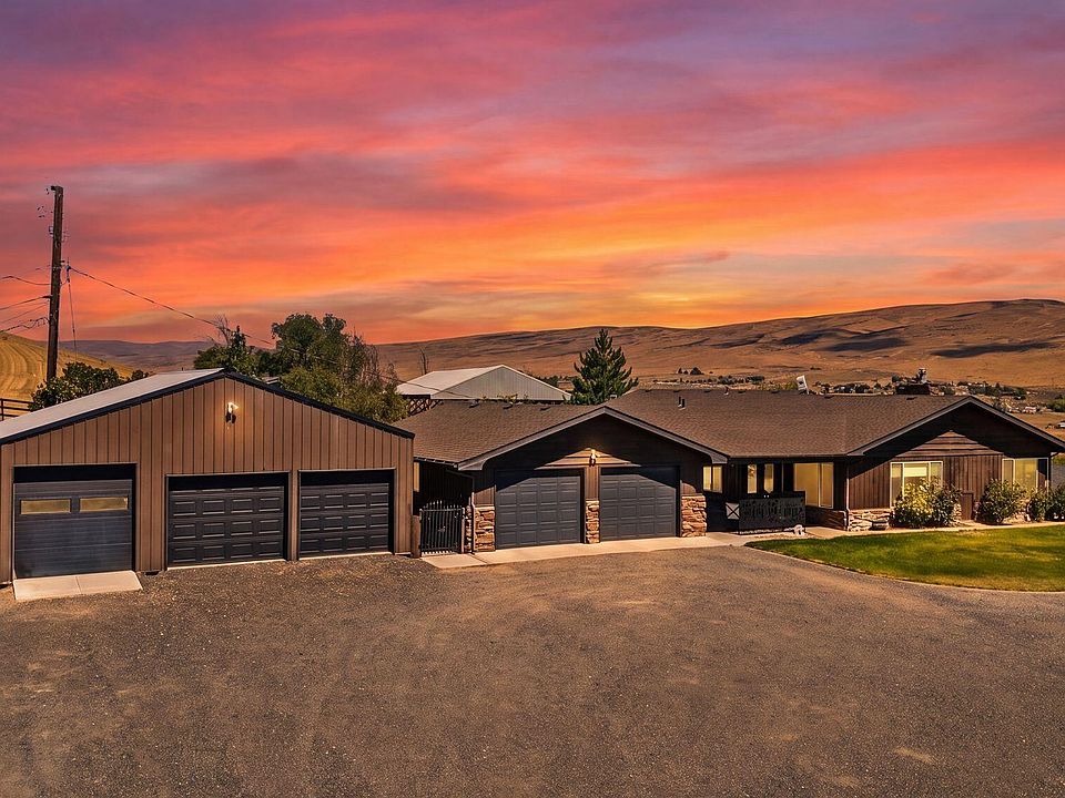 1st image of 3672 N Wenas Rd