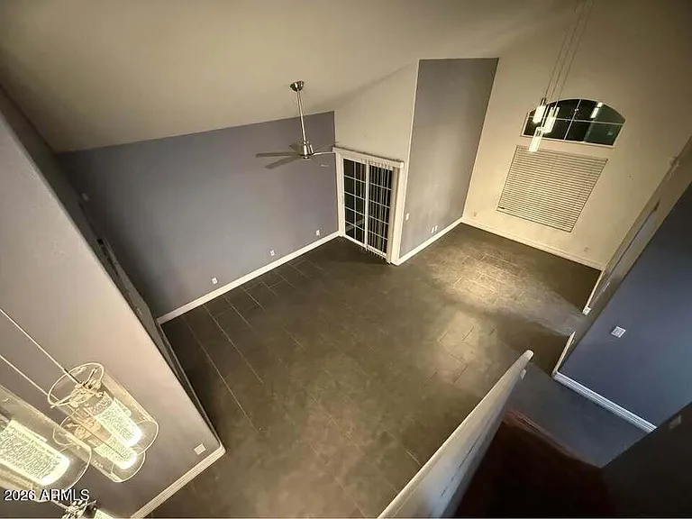 8623 W Cambridge Ave — Photo 9