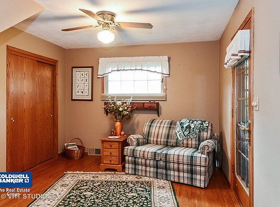 4th image of 236 Delcy Dr