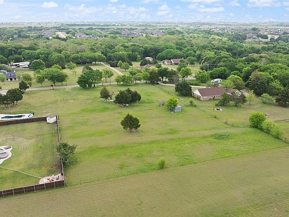 2nd image of 3215 Blackchamp Rd