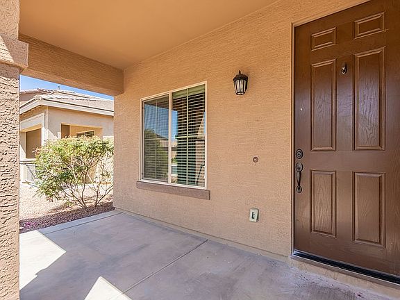 2nd image of 804 W Banyan Ave