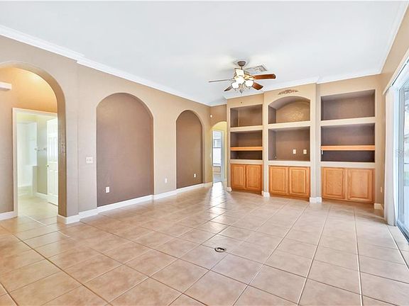 5th image of 300 Ruby Lake Ln