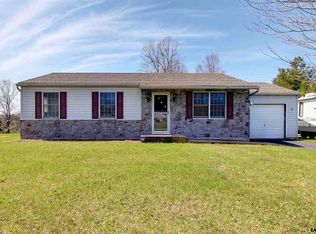 10 Amber Dr, Delta, PA 17314