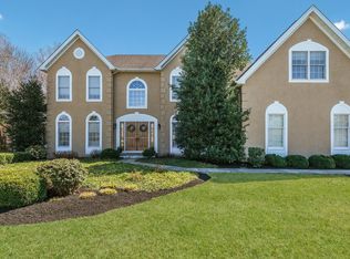 28 Pheasant Run Rd, New Hope, PA 18938