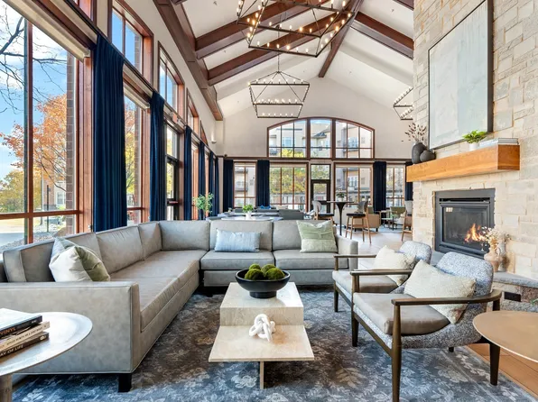 The Landings at Silver Lake Village