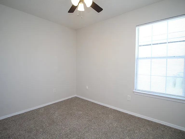 509 Wood Crest Way — Photo 14