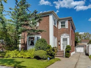 2841 209th Pl, Bayside, NY 11360