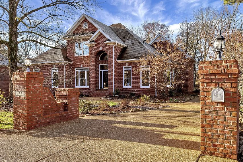 1st image of 457 Harpeth Meadows Dr