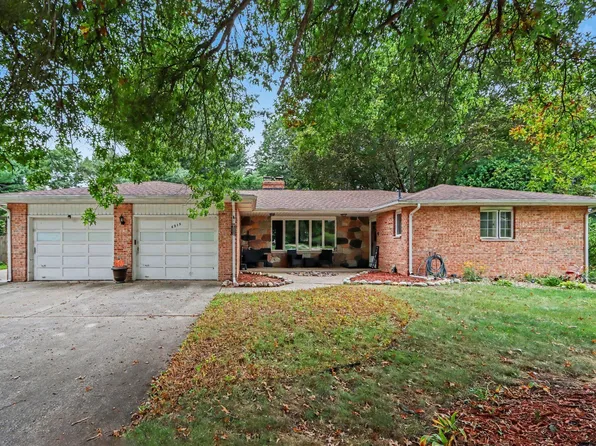 6915 Springbrook Ln, Kalamazoo, MI 49004