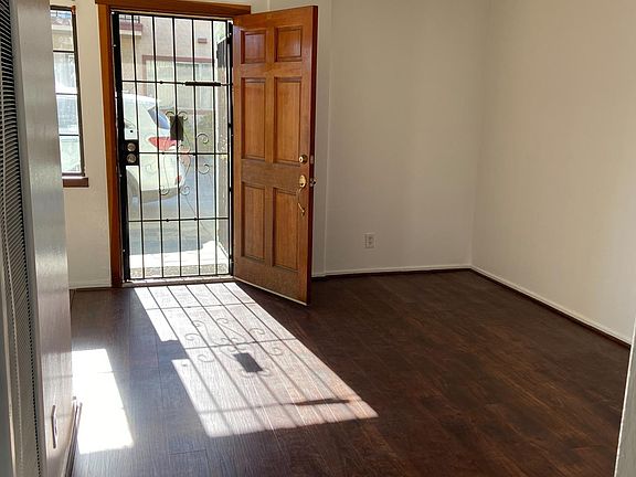 3rd image of 3432 Santa Fe Ave APT 1