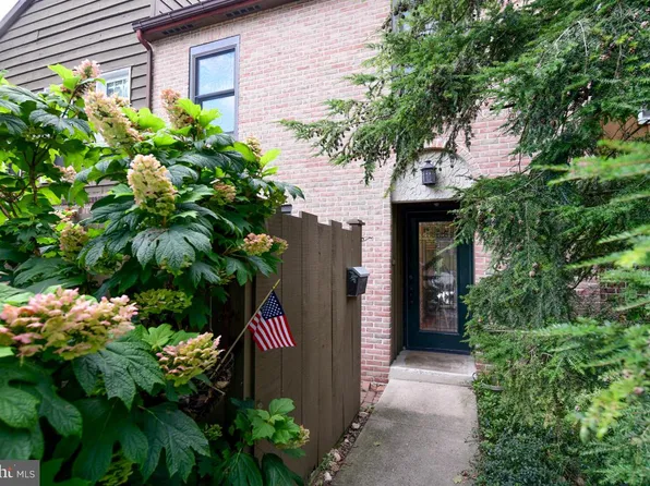 156 Merion Ln, Reading, PA 19607