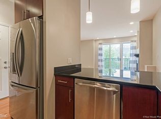 1006 N Wood St #3, Chicago, IL 60622