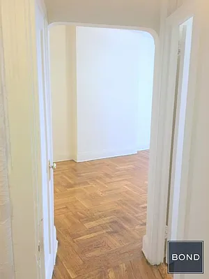 Rented by Bond New York | media 25