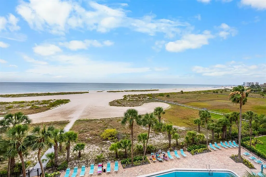 2 bed, 2.0 bath, 1094 sqft, $3,600 — Photo 4