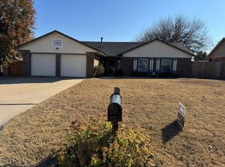 156 Pawnee Pl, Yukon, OK 73099