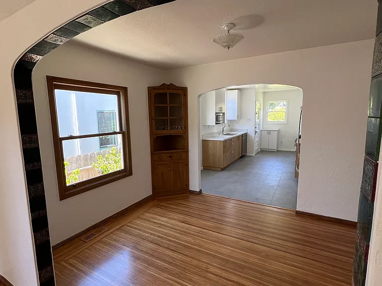 1421 Blake St — Photo 3