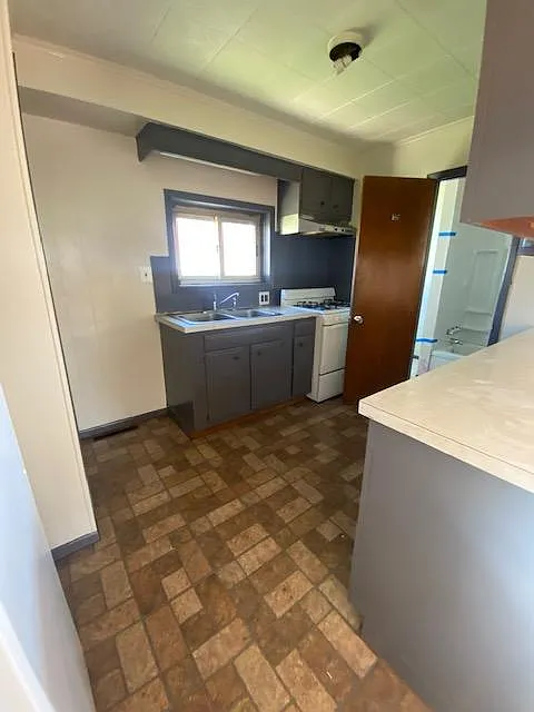 2 bed, 944 sqft, $1,095 — Photo 3