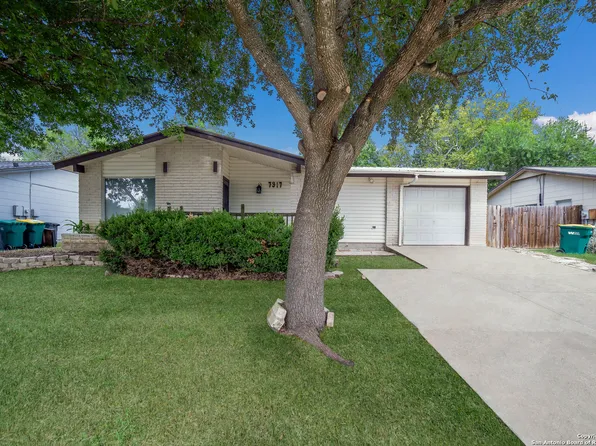 7917 DRY CANYON TRL, Live Oak, TX 78233