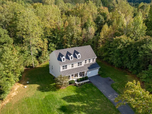 220 Smyrna St, Fredericksburg, VA 22405