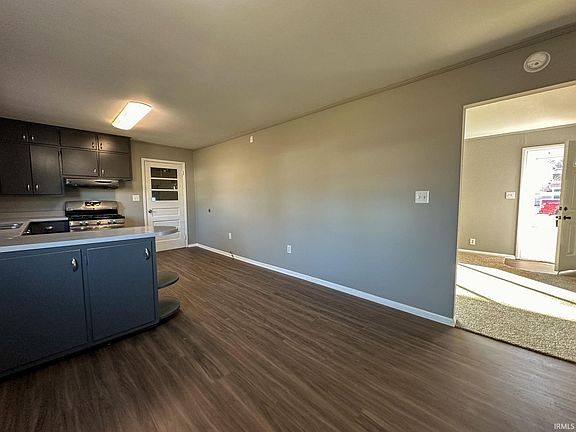 4th image of 409 S Walnut St