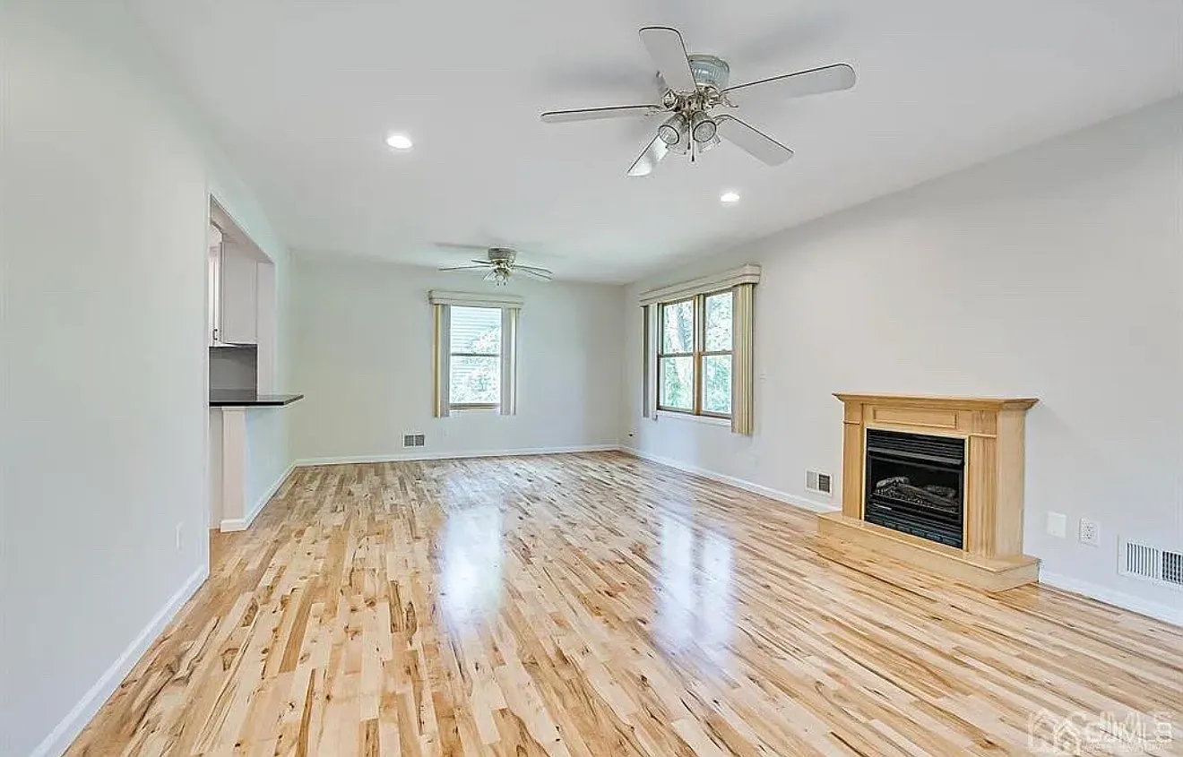 4 bed, 8000 sqft, $6,500 — Photo 3