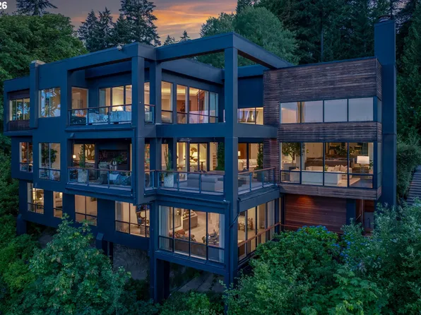 11000 S Riverwood Rd, Portland, OR 97219