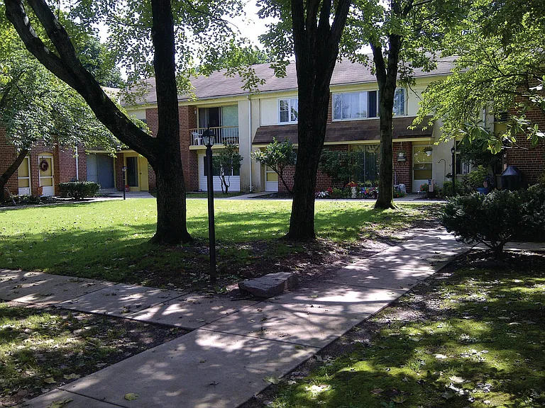 Exterior - Front Court Yard