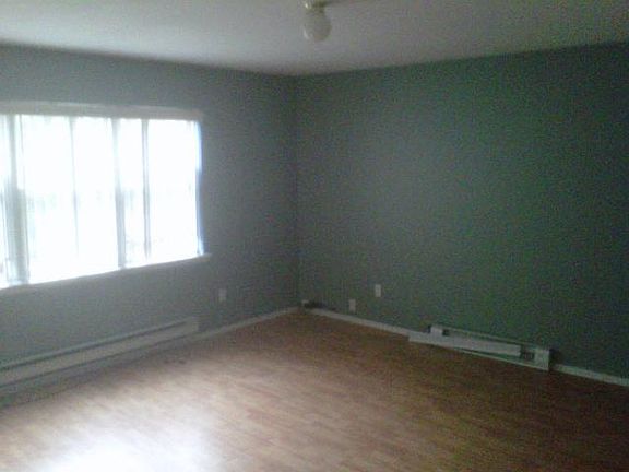 5th image of 12 Beach Ln