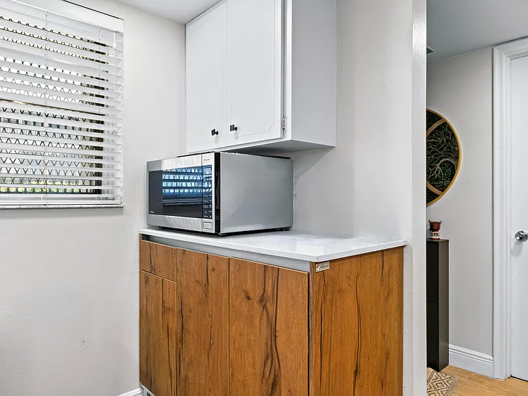 899 SE 2nd Ave #116 — Photo 6