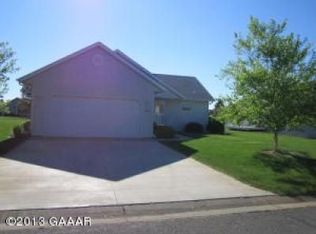 1252 Westbrook Cir, Alexandria, MN 56308