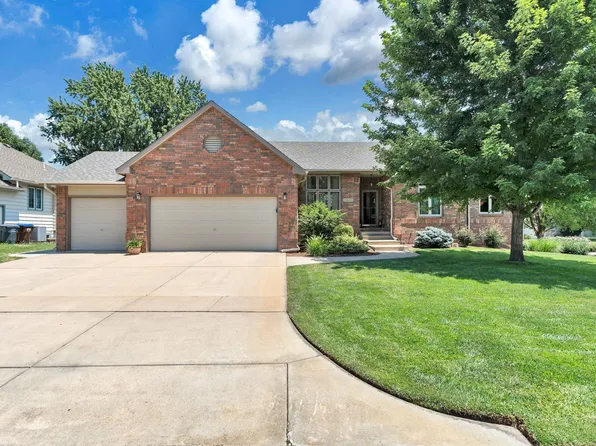 10602 W Meribeau Ct, Wichita, KS 67212