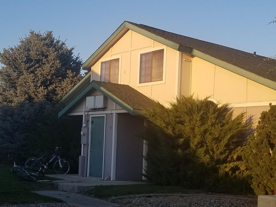 1st image of 1021 S Juniper Dr APT B
